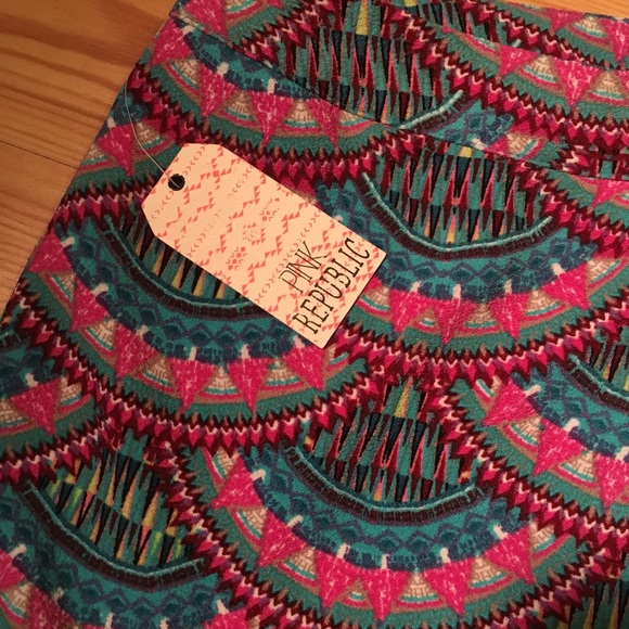 Pink Republic Fashion Skort like Shorts - Picture 4 of 6